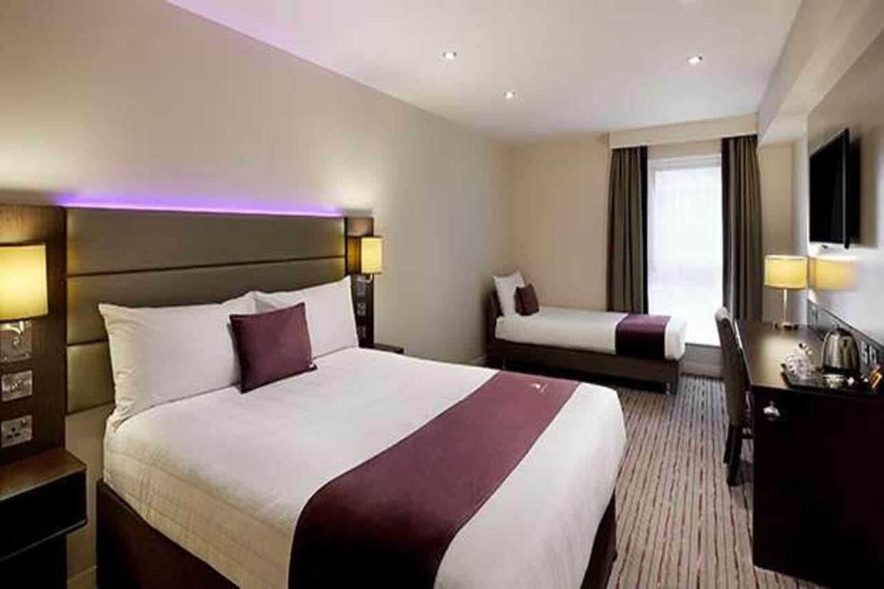 Premier Inn Wirral - Heswall Kültér fotó