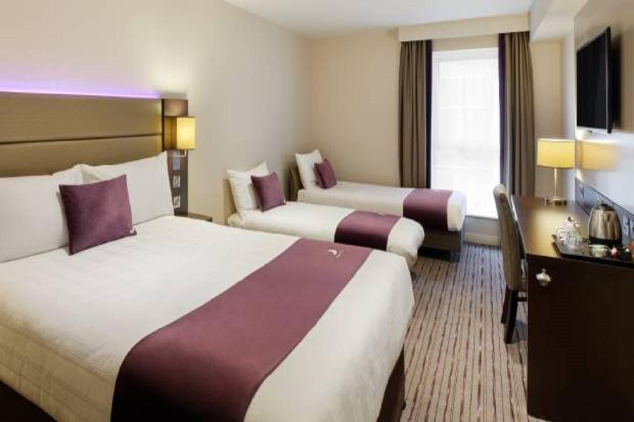 Premier Inn Wirral - Heswall Kültér fotó