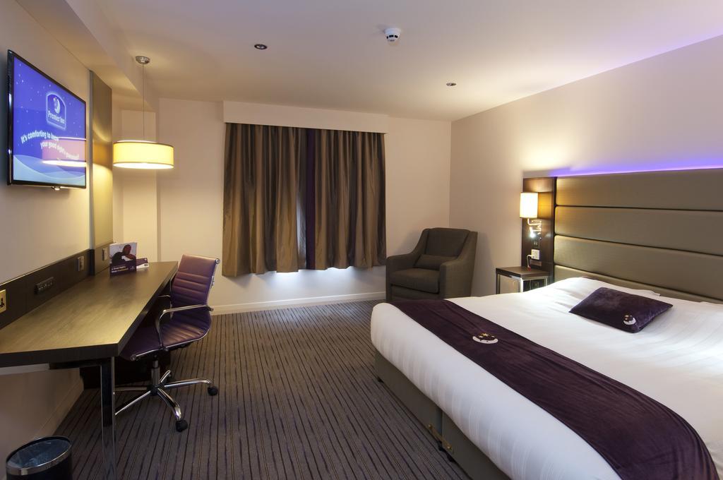 Premier Inn Wirral - Heswall Kültér fotó