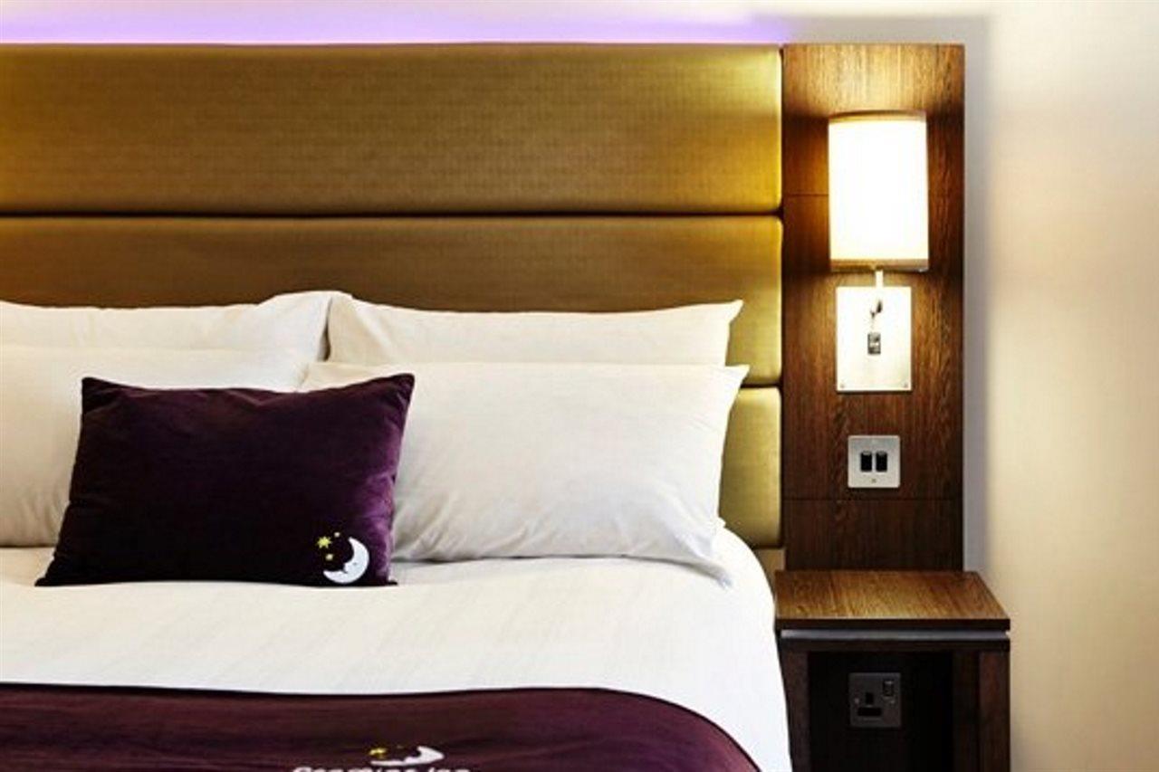 Premier Inn Wirral - Heswall Kültér fotó