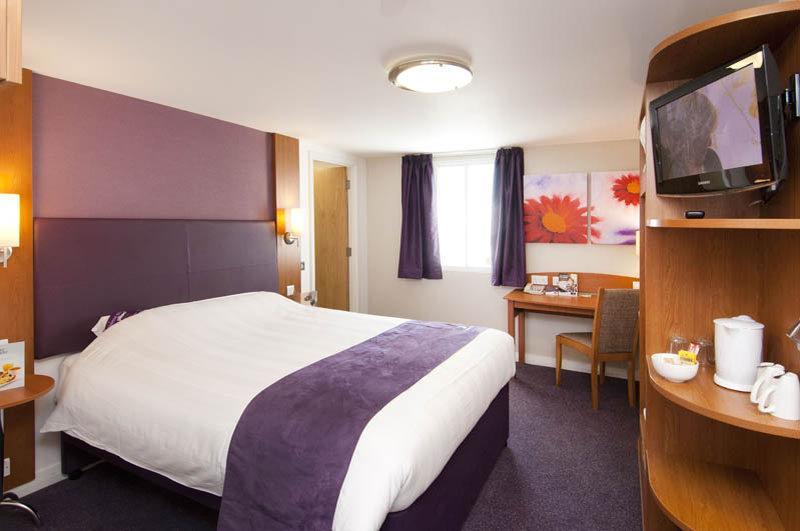 Premier Inn Wirral - Heswall Kültér fotó